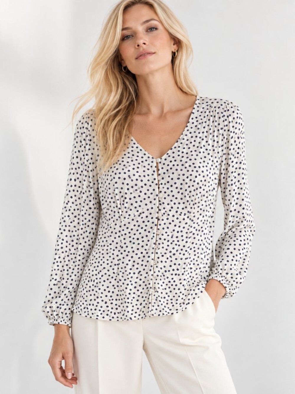 Talbots White Navy Polka Dot Button Front Blouse Long Sleeve V-neck Classic 10 P